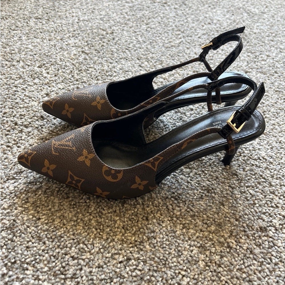 Heels - Picture 2 of 5